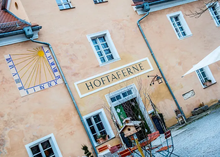 Hotel Schloss Neuburg - Hoftaferne